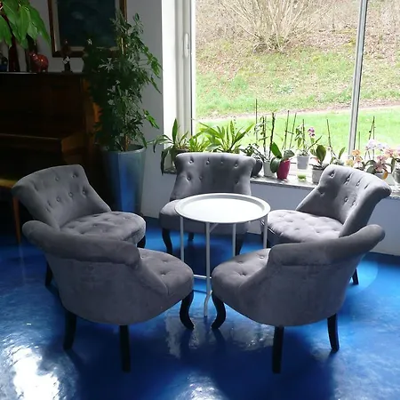 ベッド・アンド・ブレックファスト Au Palton 3*