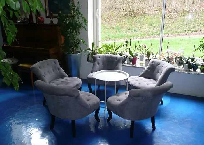 לינה וארוחת בוקר Au Palton 3*