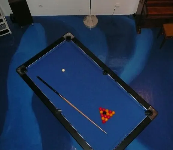 Au Palton לינה וארוחת בוקר 3*